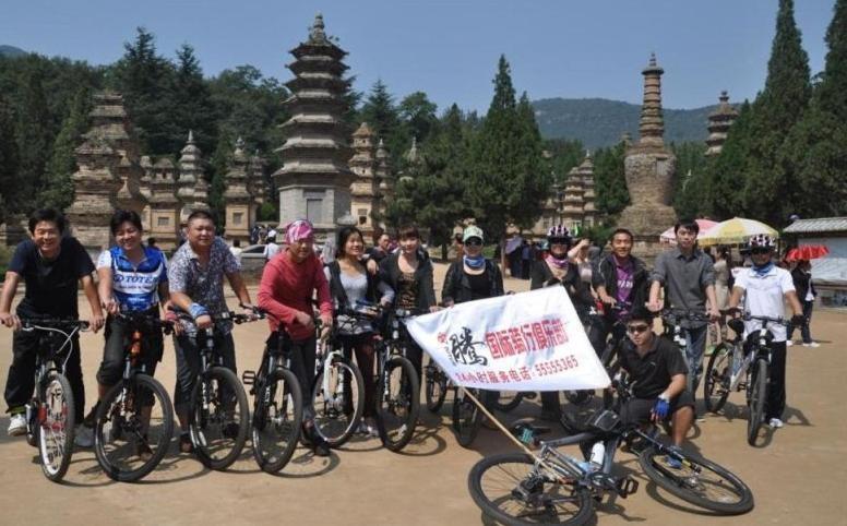Dengfeng Climb International Youth Hostel Экстерьер фото